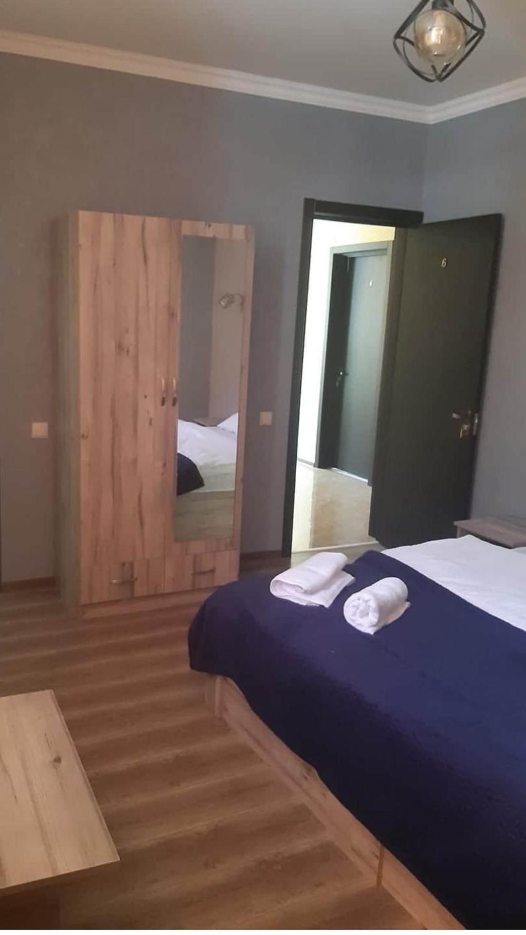 Discover Kazbegi Hotel Stepantsminda Quarto foto